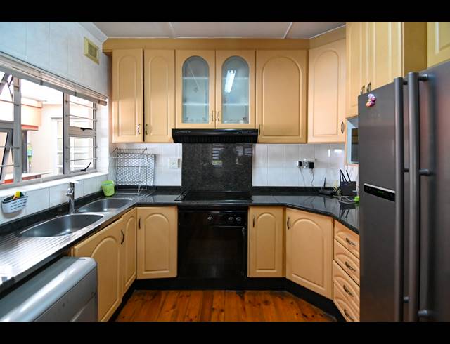 4 BEDROOM HOUSE FOR SALE IN SHERWOOD
